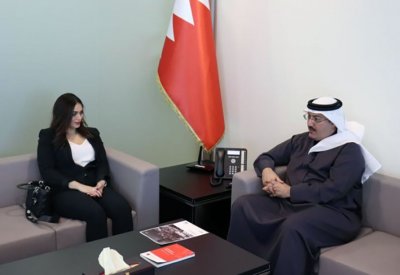 الرئيس التنفيذي لمؤسسة التنظيم العقاري يستقبل مثمنين بحرينيين