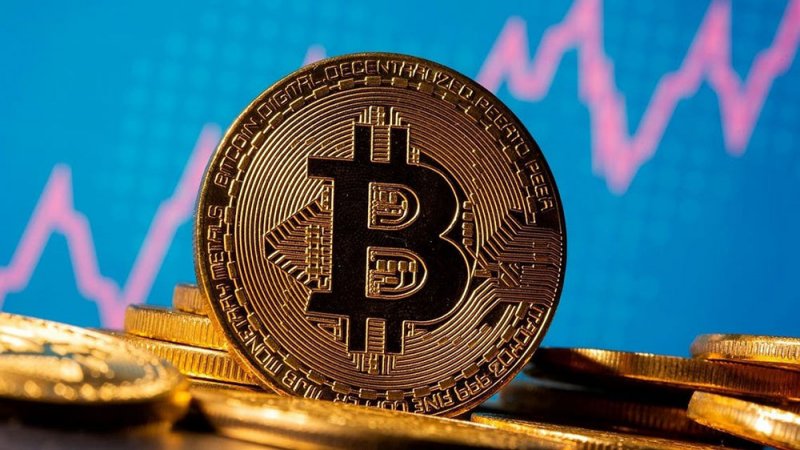 تفاقم خسائر بيتكوين.. تجاوزت 20% وسعرها قرب 31.7 ألف دولار