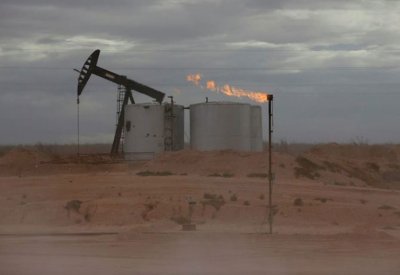 سوء الأحوال الجوية يُفقد هذه الدولة 11% من إنتاجها النفطي