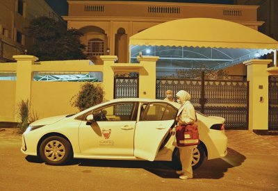 "تطعيمكم يوصل مكانكم".. الصحة تدشن وحدات متنقلة لتطعيم كبار السن ضد كورونا