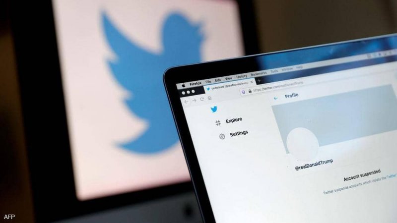 سهم تويتر يهوي بعد تعليق حساب ترامب