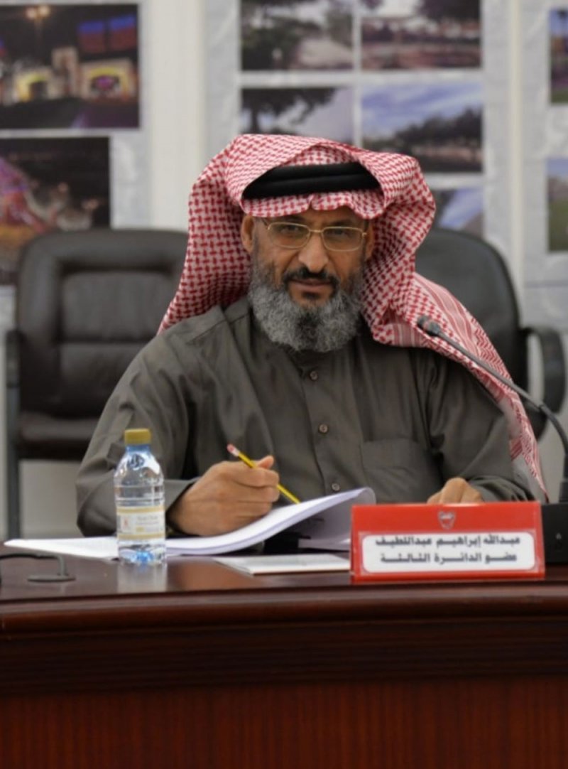 البلدي عبدالله إبراهيم مستدركا: ليس كل النواب يتدخلون في الشئون الخدمية والبلدية
