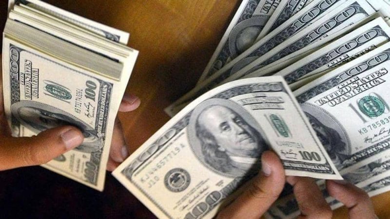 بعد تراجع العوائد الأميركية.. الدولار يعود إلى منحى الهبوط