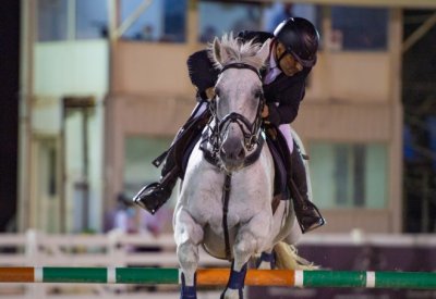 بطولة الاتحاد الملكي للقفز تشهد وصول الارتفاعات إلى 145 سم خلال المسابقة الكبرى لأول مرة