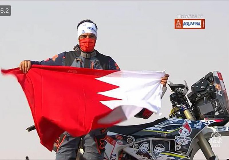 بالفيديو: سلمان محمد أول بحريني ينهي رالي داكار