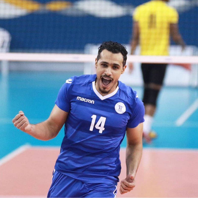 النصراوي يونس عبدالكريم يجري عملية جراحية