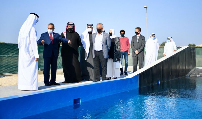 وزير الأشغال يطلع على المشاريع التطويرية لنادي راشد للفروسية