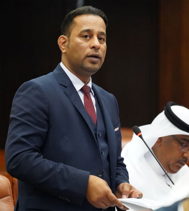 إعفاء قاطني المناطق السكنية من رسوم المواقف