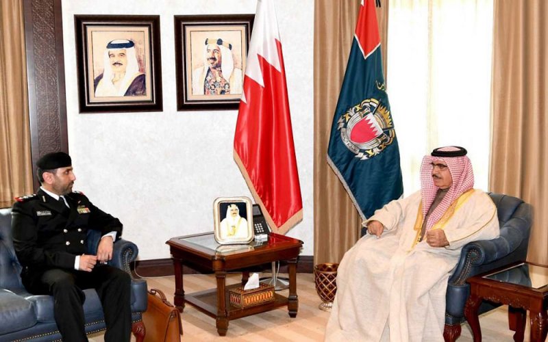 معالي وزير الداخلية يشيد بدور القوات البحرية المشتركة في تعزيز الأمن الإقليمي والسلامة البحرية