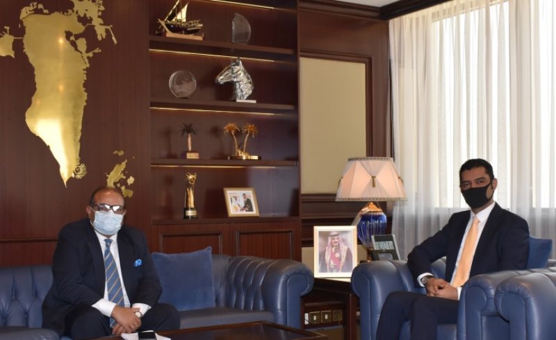 وزير شؤون الكهرباء والماء يستقبل السفير الهندي لدى مملكة البحرين