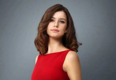 بيرين سات تفوز بجائزة أفضل ممثلة