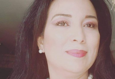 الشاعرة التونسية آمال موسى تحكي عن "الحياة لم تضع بعد مساحيقها" بمركز الشيخ إبراهيم