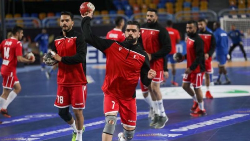 "الأحمر" يواجه قطر و5 مباريات أخرى