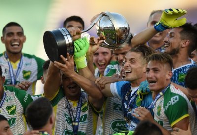 فريق ديفينسا خوستيكا الأرجنتيني يتوج بلقب كأس سود أمريكانا