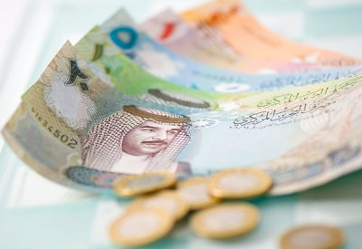 أبرز تعديلات القانون الجديد.. رفع نسبة الاستقطاع الشهري إلى 7%  وسن التقاعد إلى 55
