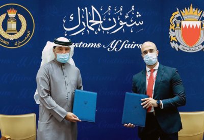 "الجمارك" توقع اتفاقية مستوى أداء الخدمة مع شركات النقل السريع