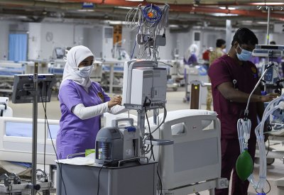 البحرين تتخطى عتبة 100 ألف اصابة.. الصحة ترصد 413 إصابة جديدة بكورونا