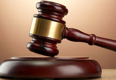 محاكمة عاجلة لمتهم أصيب بـ “كورونا” وتستّر على مخالطيه