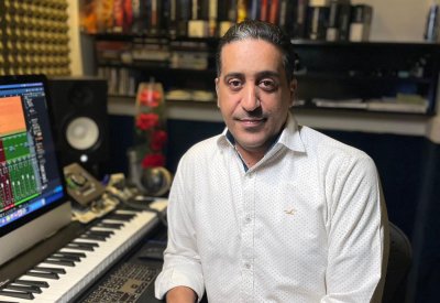 القائد يضع موسيقى مسلسل " الروح والرية"