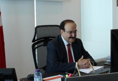 ميرزا يبحث مع مجلس أمانة العاصمة الاستفادة من الطاقة المتجددة في مشاريعهم