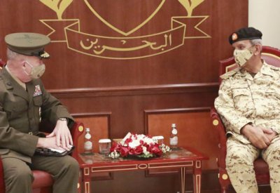 القائد العام لقوة دفاع البحرين يستقبل قائد القيادة المركزية الأمريكية
