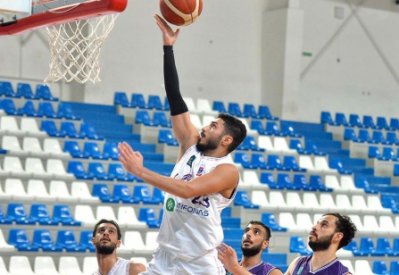 المنامة يكتسح الاتحاد بدوري زين