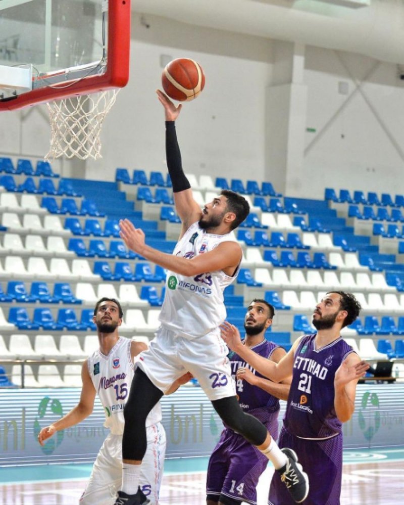 المنامة يكتسح الاتحاد بدوري زين