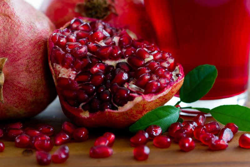 ما فوائد الرمان لطول العمر
