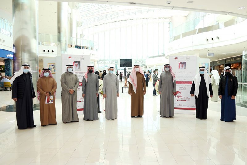 محافظ العاصمة يفتتح المعرض التشكيلي لمركز شباب رأس الرمان في نسخته العاشرة