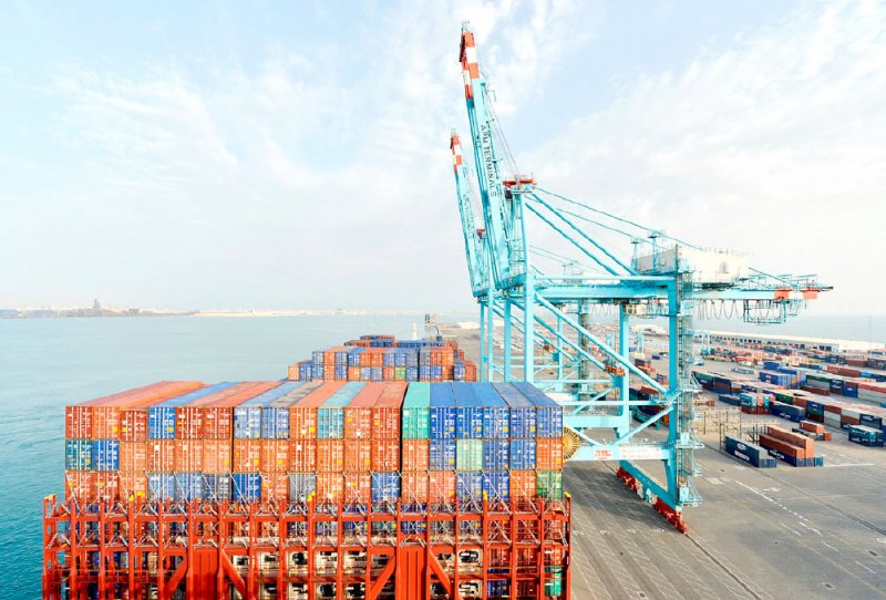 ارتفاع حصة الحكومة في إيرادات ميناء خليفة إلى 31 %
