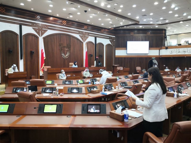 جواز تأمين أسرة صاحب العمل في المؤسسات العائلية