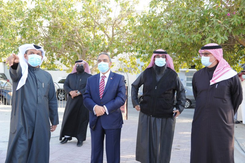 الوزير خلف يزور الدائرة الثانية في المحرق لمناقشة عددا من المواضيع الخدمية