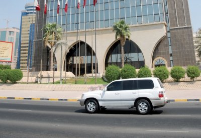 مواطن لـ “البلاد”: لماذا تعامل “الكهرباء” العزاب كـ “الوافدين”؟