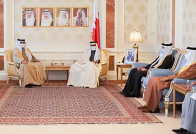 وزير الخارجية يستقبل رئيس وأعضاء لجنة الشؤون الخارجية والدفاع والأمن الوطني بمجلس النواب