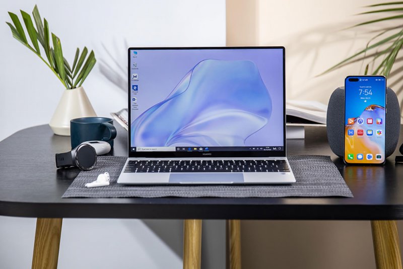 HUAWEI MateBook X  يُعيد تعريف الأجهزة المحمولة الذكية