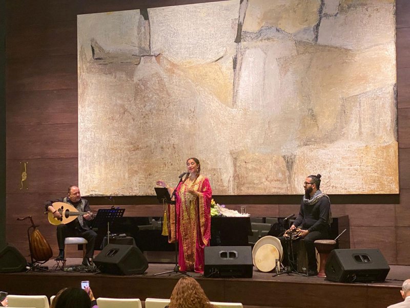 موسم مركز الشيخ إبراهيم الثقافي "محكُومونَ بالأمَلِ" ينطلق مع الفنانة التونسية غالية بنعلي