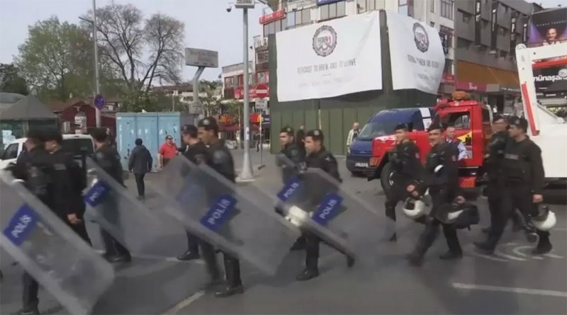 تركيا.. توقيف حوالي 300 شخص بشبهة دعم غولن