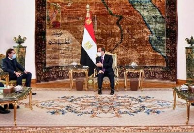 السيسي للحريري: مصر حريصة على إخراج لبنان من معاناته