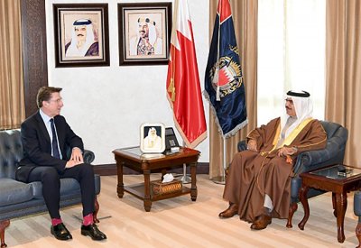 وزير الداخلية يستقبل مستشار مجلس التنمية الاقتصادية ويشيد بدور المجلس في تطوير الاقتصاد الوطني