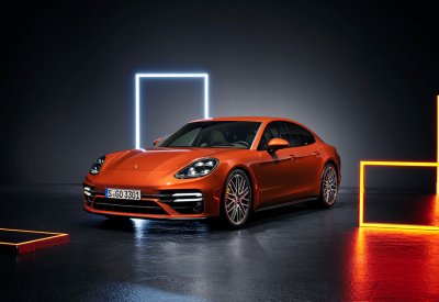 باناميرا Plug-in-Hybrid بتقنية عالية