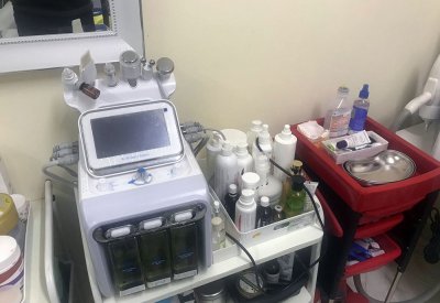 هيئة المهن الصحية: ضبط أحد الأشخاص زاول تقديم خدمات المداخلات التجميلية الفيلرز و البوتكس دون تصريح