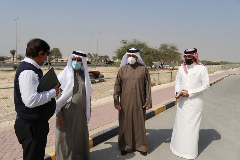 أبوالفتح يتابع مستجدات العمل في مشروع "الواحات الزراعية" بالزلاق