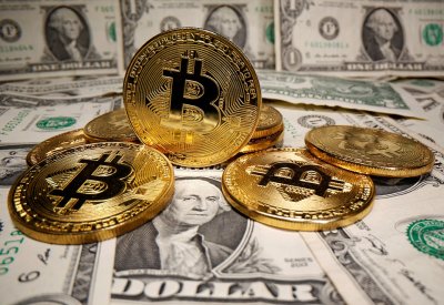 بيتكوين تقترب مجددا من أعلى مستوياتها على الإطلاق عند 42 ألف دولار