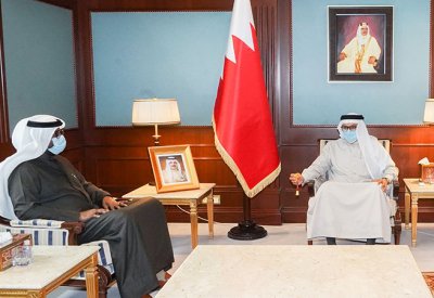 وزير الخارجية يستقبل رئيس جمعية الحقوقيين البحرينية