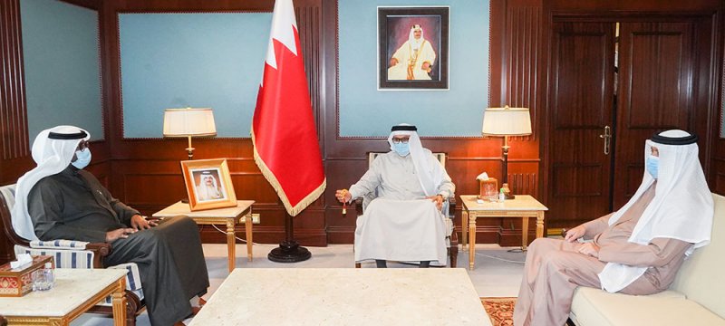 وزير الخارجية يستقبل رئيس جمعية الحقوقيين البحرينية