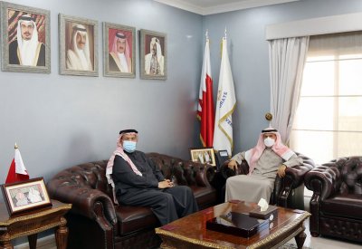 محافظ العاصمة يبحث مع سفيرنا لدى روسيا تفعيل مذكرة التعاون بين المحافظة وسانت بطرسبورغ