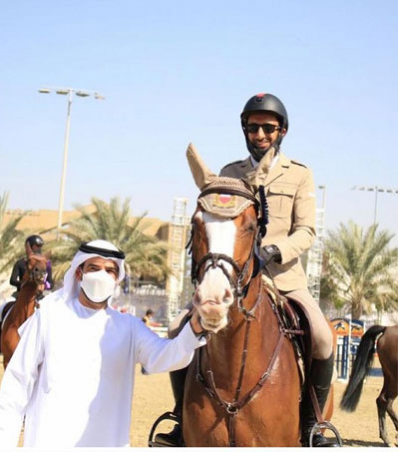الخاطري يحتل المركز الثاني في بطولة الشارقة الدولية لقفز الحواجز