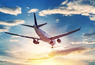 مضيفة تكشف ما يحدث إذا مات شخص في السماء على متن الطائرة !