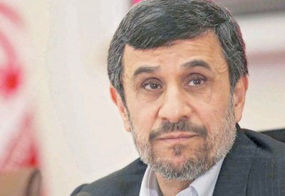 أحمدي نجاد يهاجم بقاء خامنئي الطويل بالسلطة