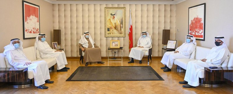 الرميحي يستقبل وفدًا من "البلاد" برئاسة الشعلة